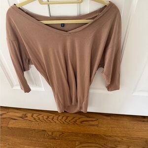 Women’s V-Neck Dolman Sleeve Top in Mauve